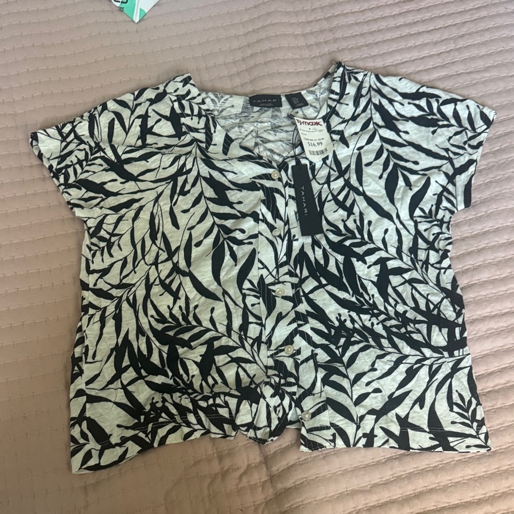 Tahari Black and White Leaf Print Button Down Shirt